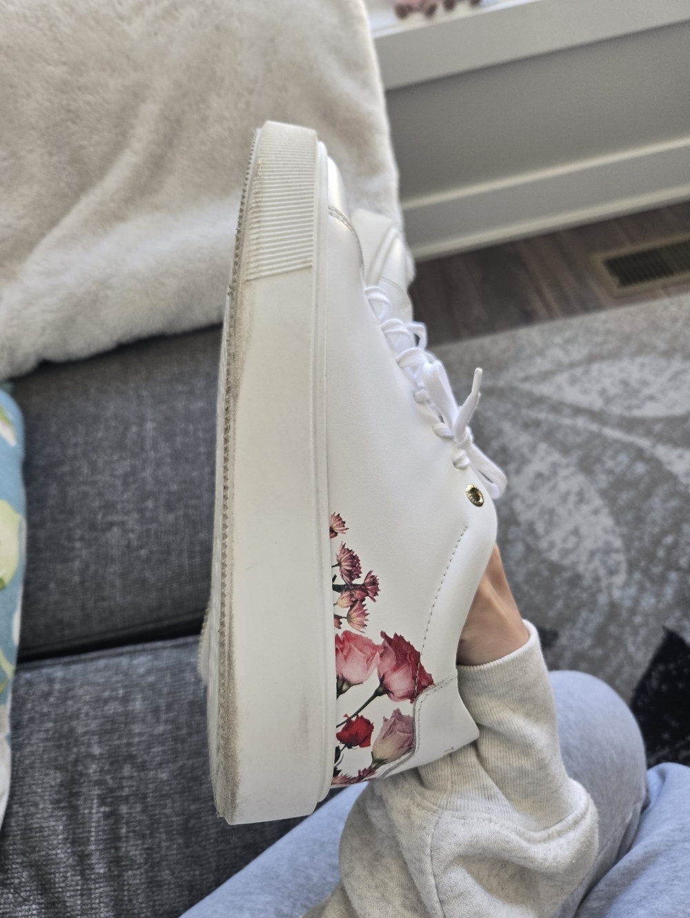 Ted Baker Floral Leather Sneakers - Picture 4 of 10
